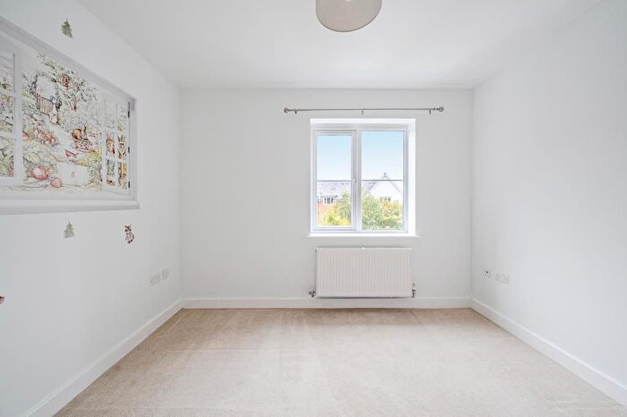 2 Bedroom Flat To Rent In Carolina Drive, High Wycombe, HP11