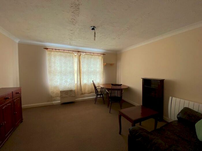 2 Bedroom Flat To Rent In Bowden Lane, Mill Court, SO17