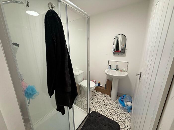 2 Bedroom Flat To Rent In Church Street, Ripley, DE5