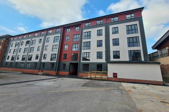 1 Bedroom Flat To Rent In Aplin House, Yeovil, BA20