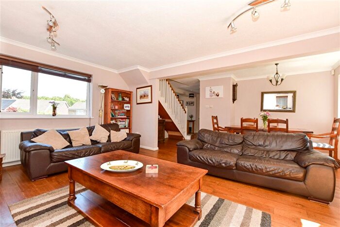 4 Bedroom Detached House For Sale In Blythe Road, Maidstone, Kent, ME15