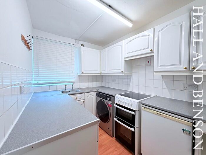1 Bedroom Apartment To Rent In Flat, Warner Street, DE22