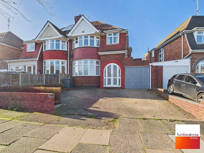 3 Bedroom Semi Detached House For Sale In Ridgacre Lane, Quinton, Birmingham, B32