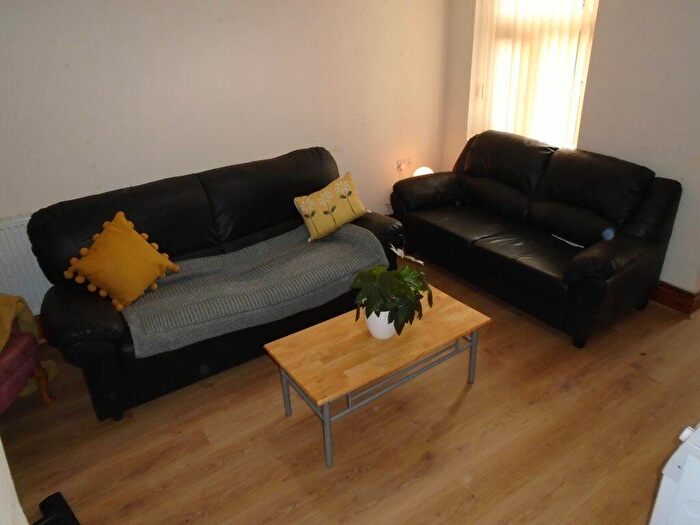 6 Bedroom House To Rent In Rookery Road, B29