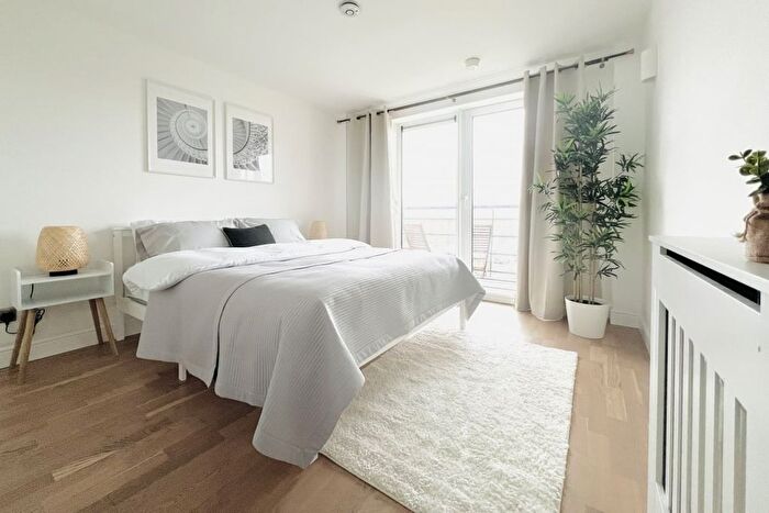 1 Bedroom Flat For Sale In Greenfell Mansions, London, SE8