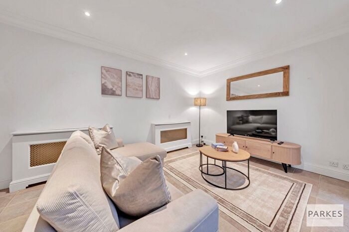 2 Bedroom Flat To Rent In Beaufort Gardens, London, SW3