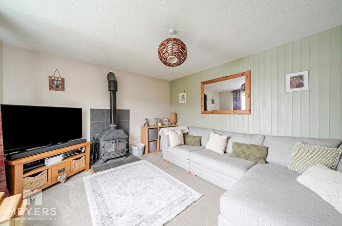 3 Bedroom Semi-Detached House For Sale In Whites Close, Dorchester, DT2