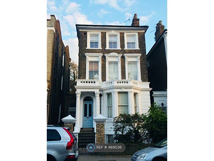 2 Bedroom Flat To Rent In Elsynge Road, London, SW18