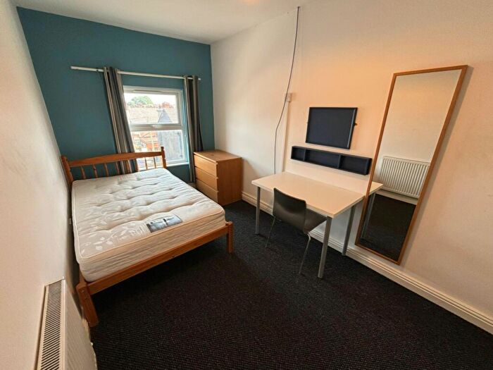 6 Bedroom House To Rent In Lawrence Road, Liverpool, Merseyside, L15