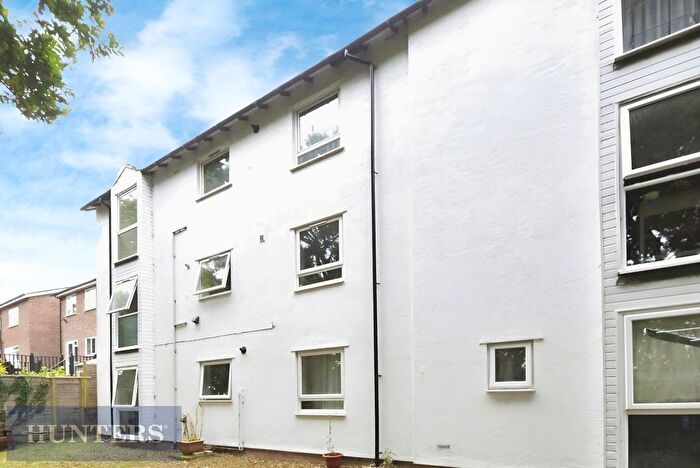 2 Bedroom Flat To Rent In Hadrian Drive, Exeter, EX4