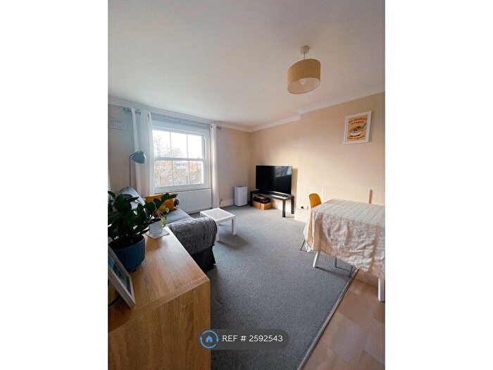 1 Bedroom Flat To Rent In Hammersmith Grove, London, W6