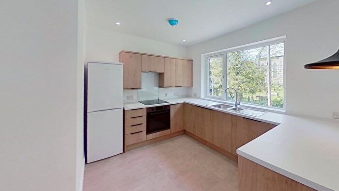 2 Bedroom Flat To Rent In The Court, Glyntaff Road, Pontypridd, CF37