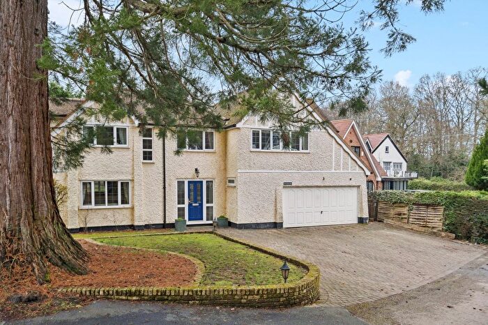 5 Bedroom Detached House For Sale In Cageswood Drive, Farnham Common, SL2