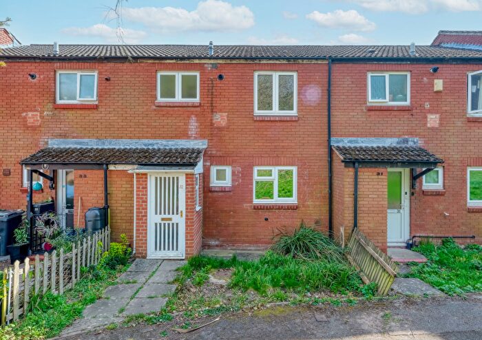 3 Bedroom Terraced House For Sale In Mickleton Close, Oakenshaw, Redditch, B98