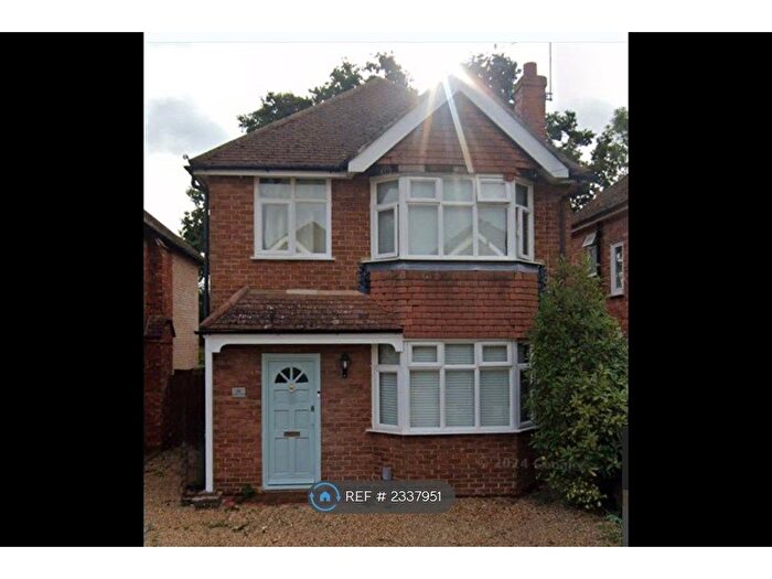 3 Bedroom Detached House To Rent In Waltham Avenue, Guildford, GU2