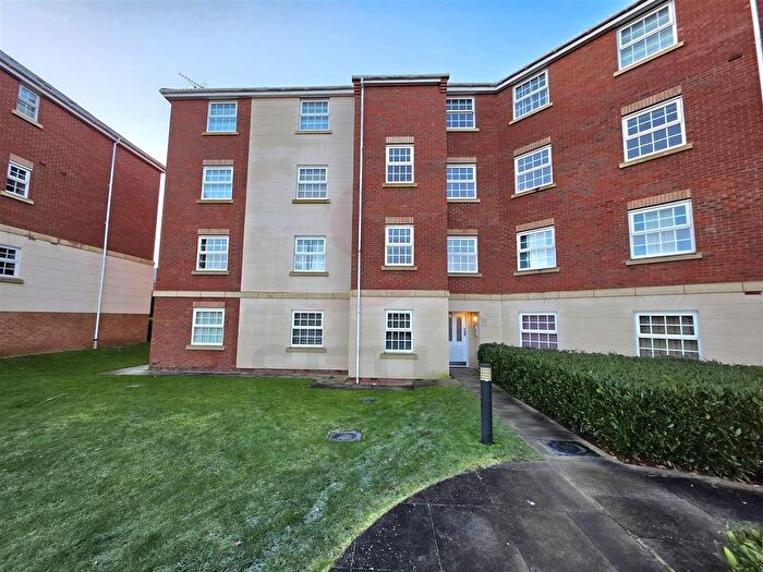 2 Bedroom Flat To Rent In Birkby Close, Hamilton, Leicester, LE5