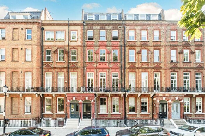 2 Bedroom Flat To Rent In Nevern Square, Earls Court, SW5