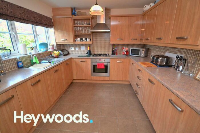 4 Bedroom Town House To Rent In Gadwall Croft, Newcastle-under-Lyme, ST5