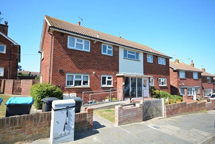 1 Bedroom Flat To Rent In Wharfdale Road. Margate, CT9