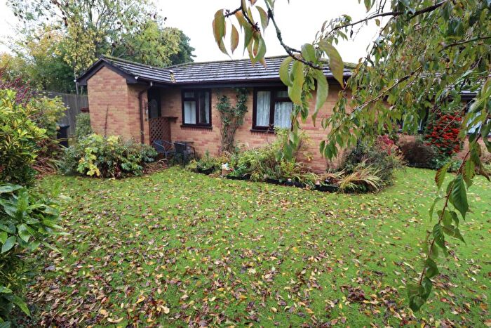 1 Bedroom Bungalow For Sale In Raylen, Highfield Avenue, HP12
