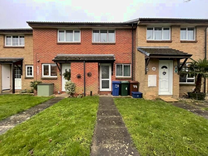 2 Bedroom Terraced House To Rent In Kidlington, Oxfordshire, OX5