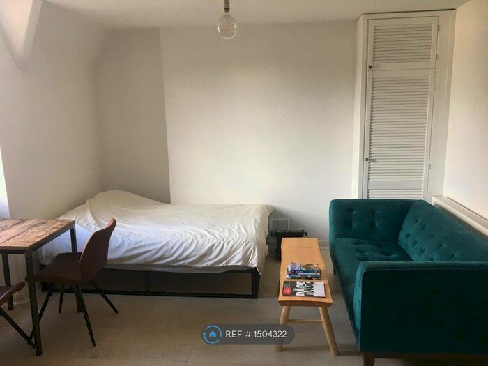 Studio To Rent In Church Rd, London, SE19