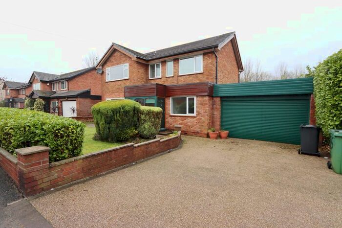 4 Bedroom Detached House To Rent In Simister Lane, Prestwich, Manchester, M25