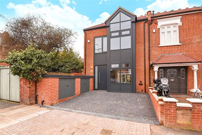 3 Bedroom End Terrace House To Rent In Dungarvan Avenue, Putney, London, SW15