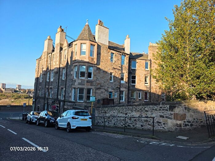 2 Bedroom Flat To Rent In Parsons Green Terrace, Edinburgh, EH8