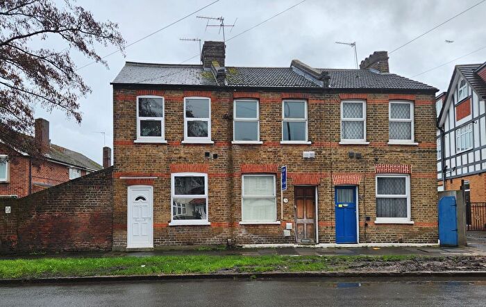 3 Bedroom Terraced House To Rent In Upper Sutton Lane, Hounslow, TW5