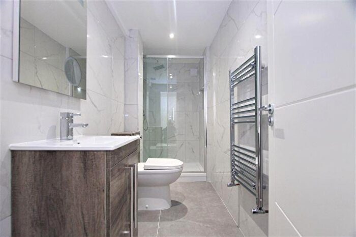 2 Bedroom Apartment To Rent In - Rock Street, Wellingborough, FL19