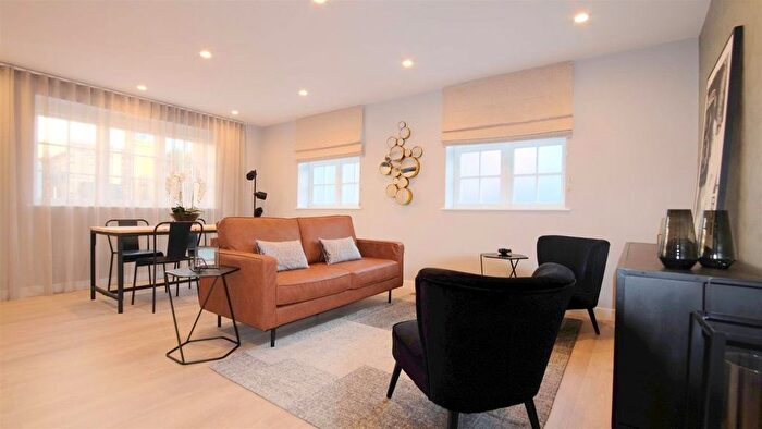 1 Bedroom Flat To Rent In Cornwall Avenue, London, N3