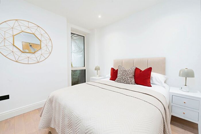 1 Bedroom Flat For Sale In High Road Leyton, London, E10