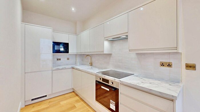 2 Bedroom Flat For Sale In Monmouth Road, London, W2