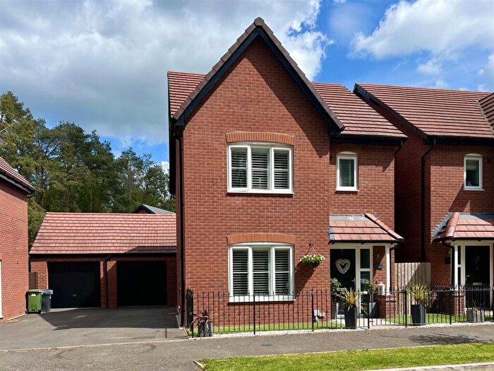 3 Bedroom Detached House For Sale In Lea Castle Drive, Cookley, DY10