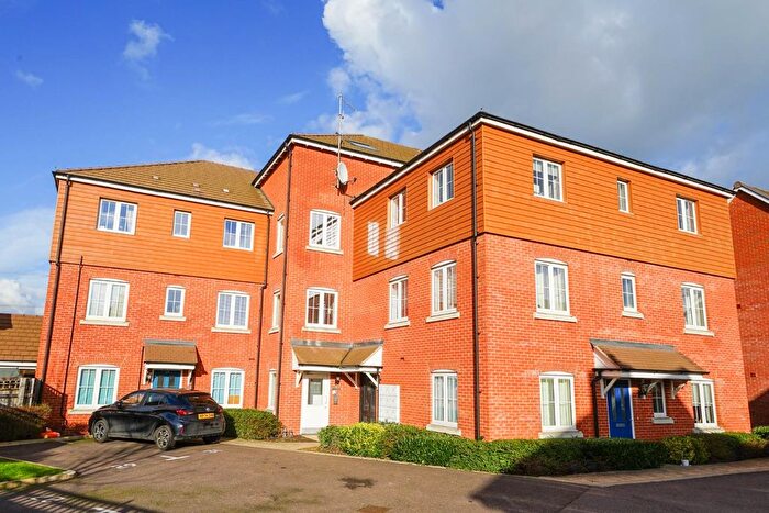 2 Bedroom Flat For Sale In Porus Piece, Leighton Buzzard, LU7