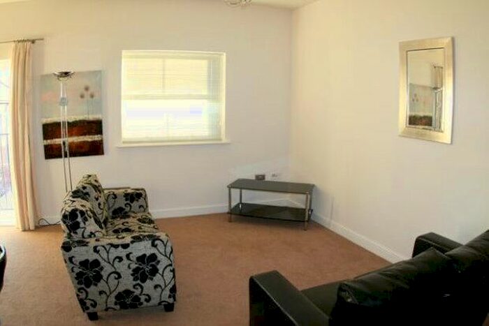 2 Bedroom Flat To Rent In Bewsey Street, Warrington, WA2