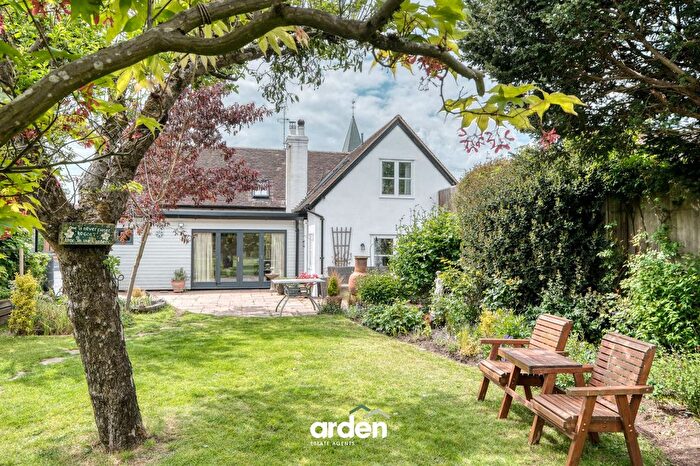 4 Bedroom Detached House For Sale In Main Road, Hallow, WR2