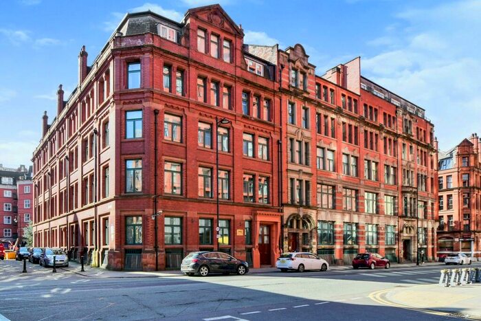 2 Bedroom Apartment To Rent In - Whitworth Street, Manchester, M1