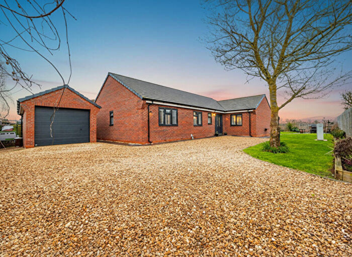 4 Bedroom Bungalow For Sale In The Sidings, Bourne, PE10