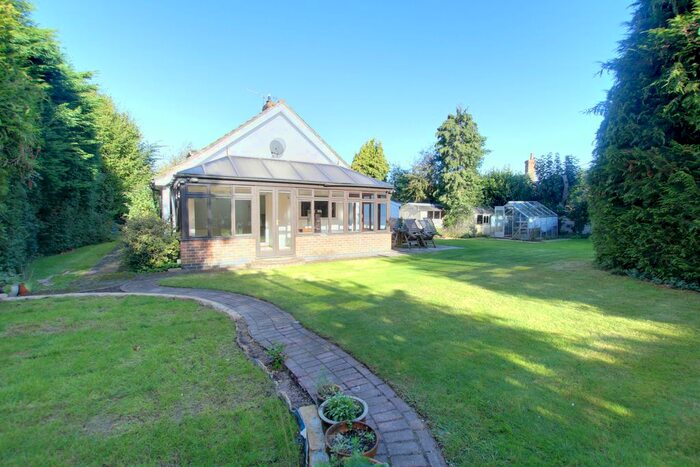 3 Bedroom Detached House To Rent In Upper Basildon, Reading, Berkshire, RG8