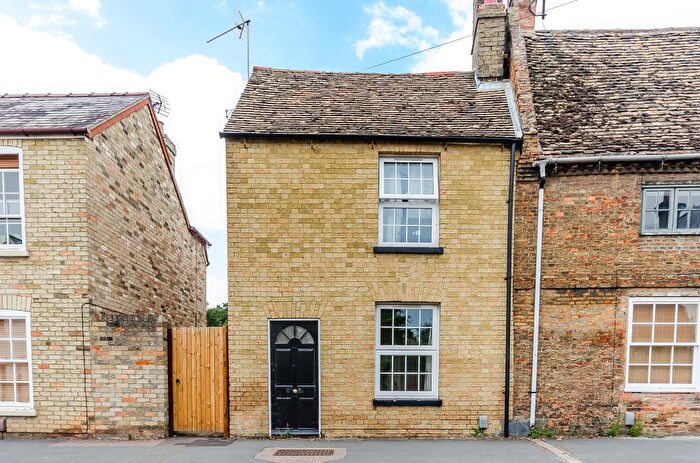 2 Bedroom Flat To Rent In Broad Street, Ely, CB7