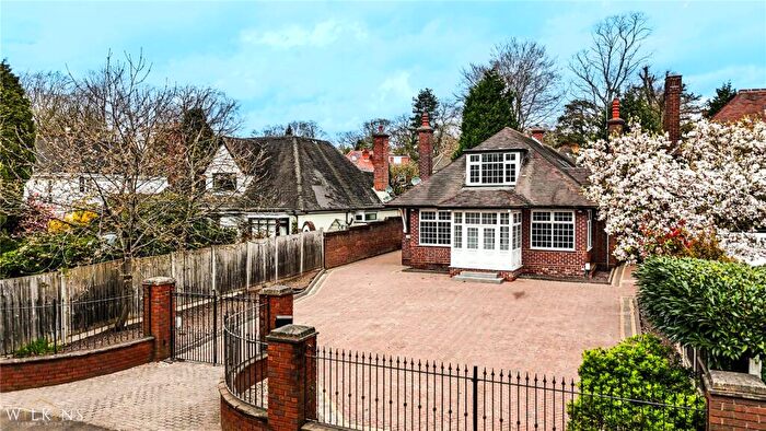 5 Bedroom Detached House To Rent In Streetly Lane, Sutton Coldfield, West Midlands, B74