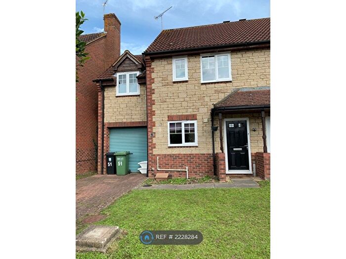 3 Bedroom Semi-Detached House To Rent In Couzens Close, Chipping Sodbury, Bristol, BS37