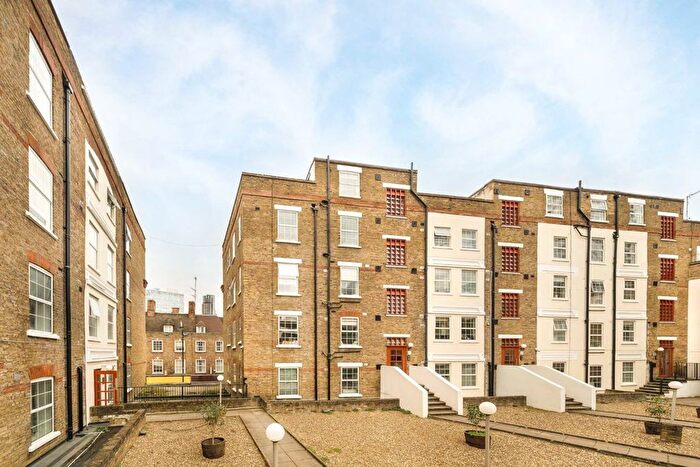 2 Bedroom Flat To Rent In Old Castle Street, Spitalfields, E1