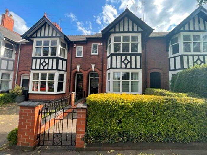 5 Bedroom Terraced House To Rent In Five Bedrooms & Two Bathrooms ***, LE2