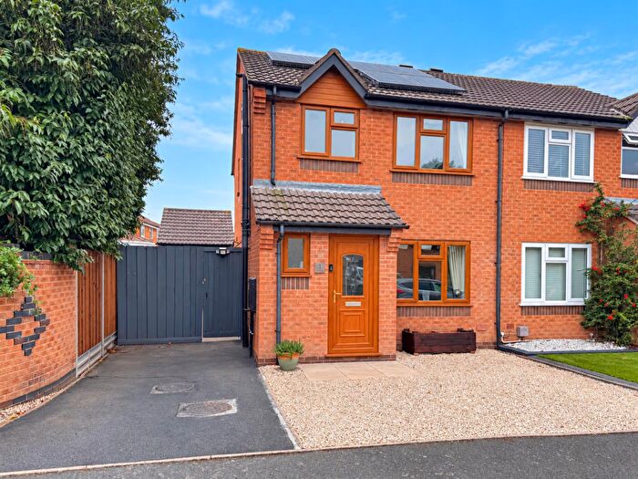 3 Bedroom Semi-Detached House For Sale In Shelduck Close, Whetstone, Leicester, LE8
