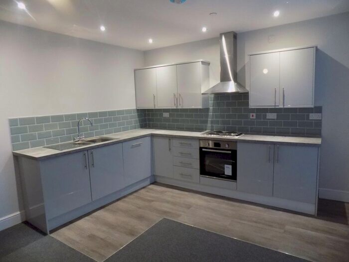 2 Bedroom Flat To Rent In Walter Road, Swansea, SA1