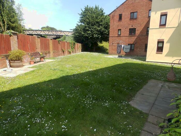 2 Bedroom Ground Flat To Rent In St Marys Court, Plympton, PL7