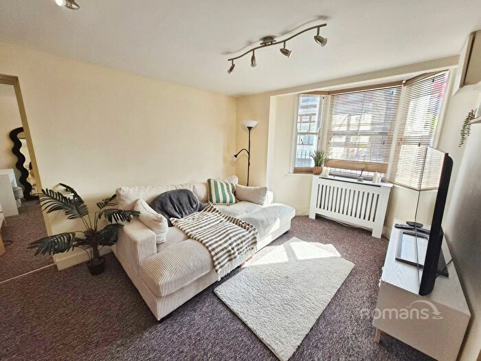 2 Bedroom Flat To Rent In Grace Court, - High Street, Burnham, SL1
